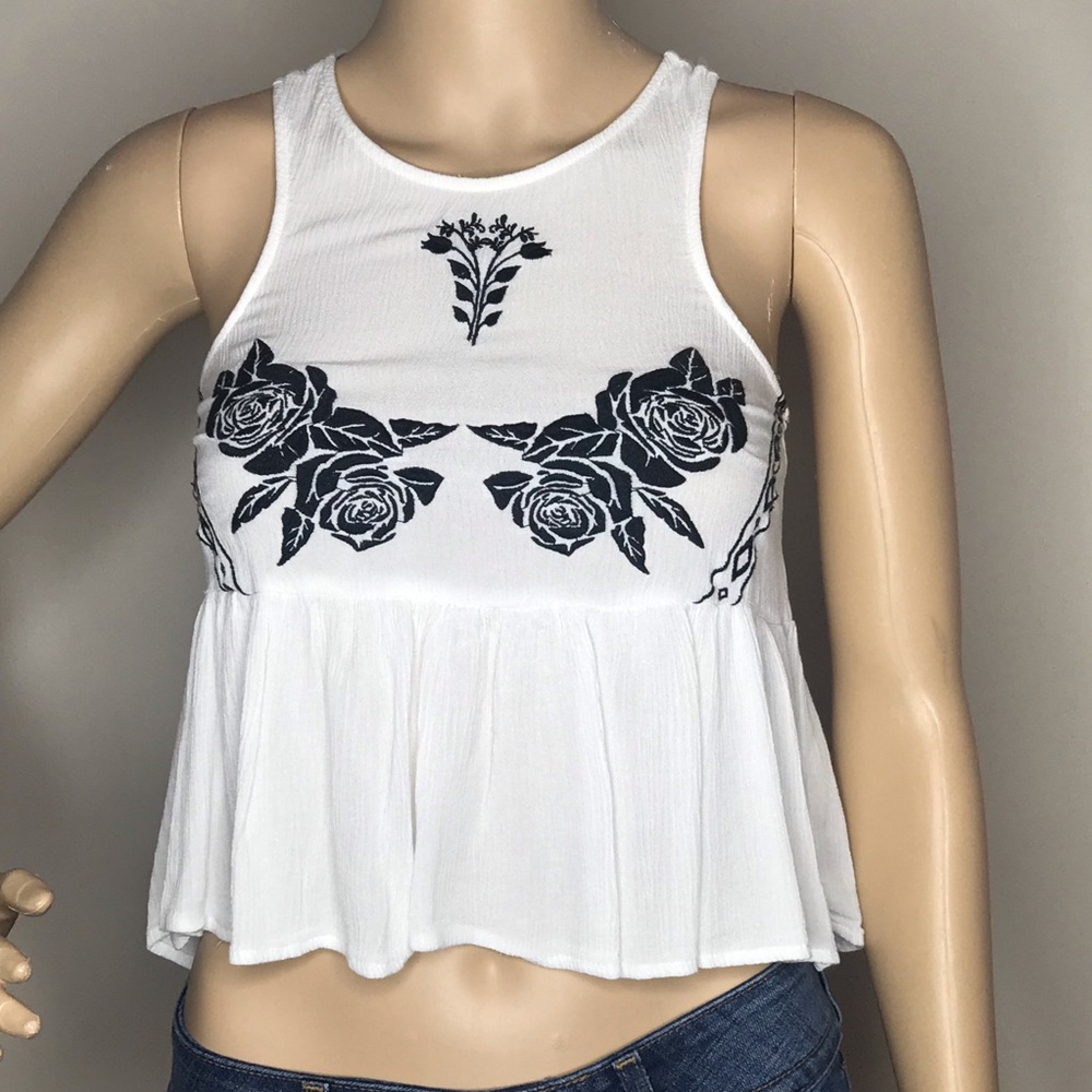 Kendall + Kylie Semi-Crop Top